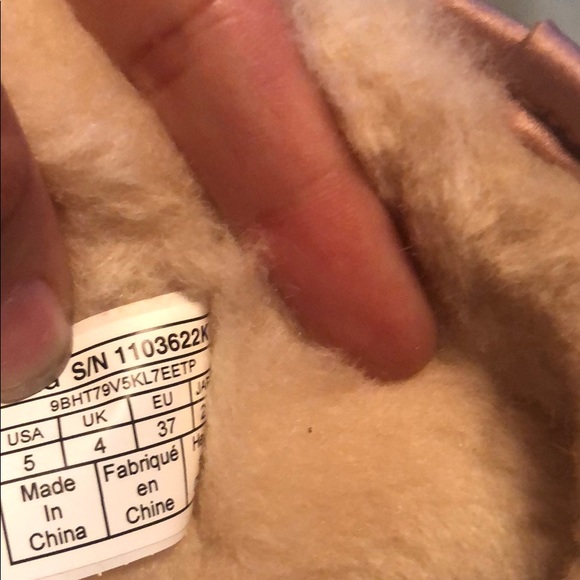 Authentic Uggs - Picture 6 of 7